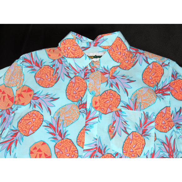 tipsyelves Men's Short Sleeve Button Front Pina Colada Print Shirt Size Medium - Picture 2 of 6